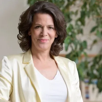 Alexandra Palt